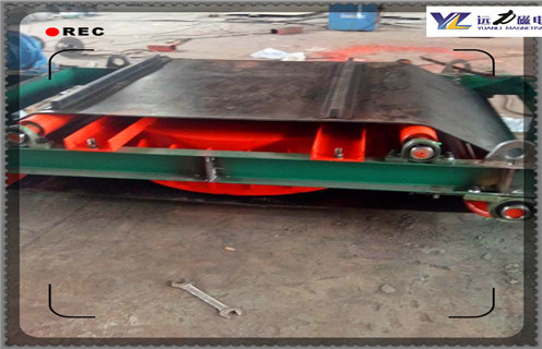 山東油冷電磁自卸式除鐵器廠家