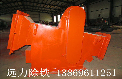 管道永磁除鐵器選用高剩磁的防靜電鑷子做為磁源,使用期長的優(yōu)點(diǎn)特性 管道永磁除鐵器選用高剩磁的防靜電鑷子做為磁源,使用期長的優(yōu)點(diǎn)特性