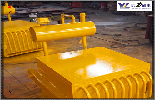 油冷電磁除鐵器，澳門油浸自冷自卸式電磁除鐵器RCDF-12構(gòu)造電氣工作原理_澳門油浸自冷自卸式電磁除鐵器RCDF-12加多少號(hào)油_選型 