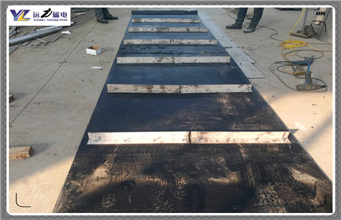 除鐵器皮帶，除鐵器皮帶如何更換圖解調(diào)整方法_除鐵器皮帶如何更換圖解跑偏原因及如何調(diào)_刮板價格