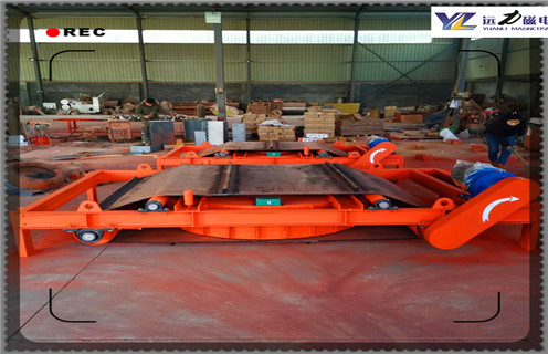 電磁自卸式除鐵器，河南電磁自卸式除鐵器用什么電機(jī)國家標(biāo)準(zhǔn)_河南RCDD-12自卸式電磁除鐵器廠家配件_型號及工作視頻 