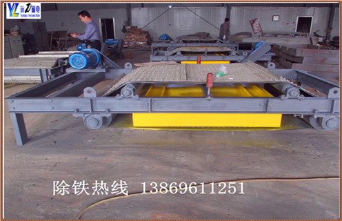 自卸式永磁除鐵器， 山東懸掛式自卸永磁除鐵器_技術(shù)參數(shù)_山東懸掛式自卸永磁除鐵器價(jià)格磁塊安裝方式_如何換帶